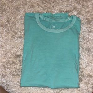 gap sea blue tee